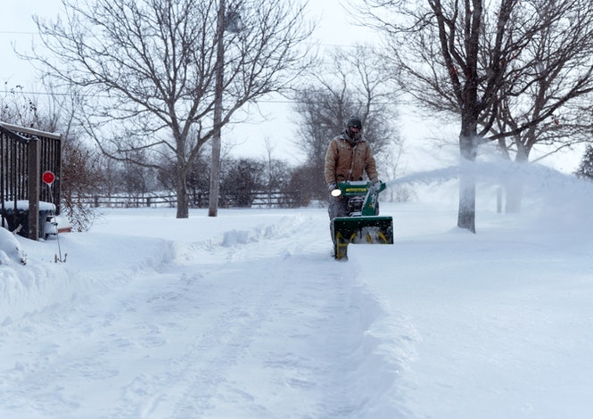 Pulizie neve e spargimento sale, che fare